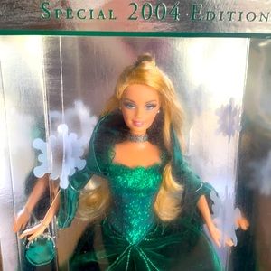 Barbie 2004 Holiday Edition by Mattel NIB